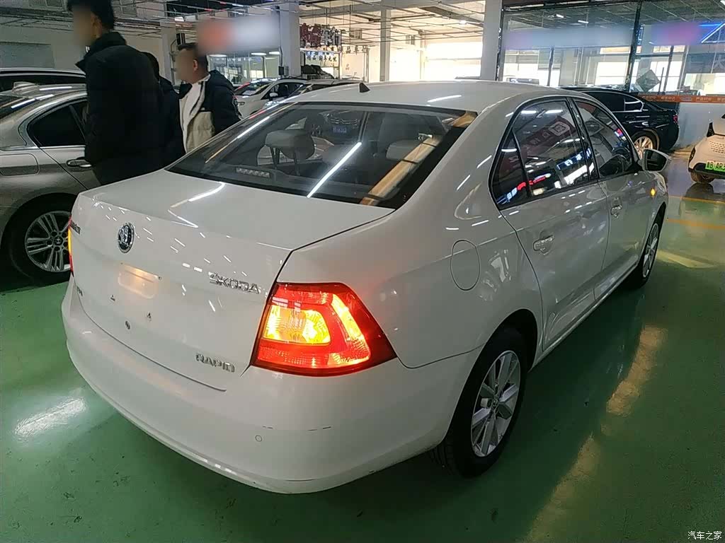 Skoda Rapid, 2016 23