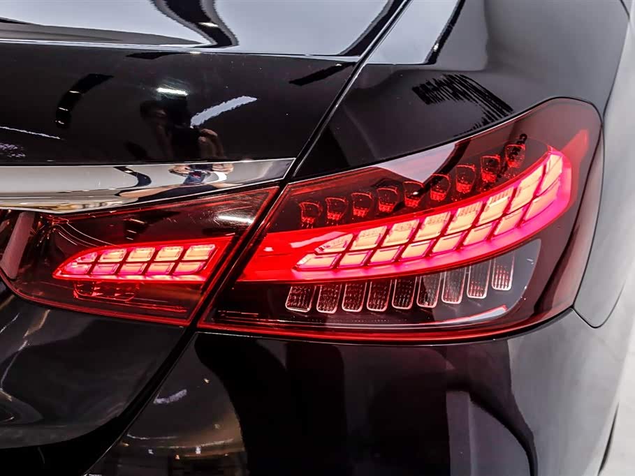 Mercedes-Benz E-class Mercedes-Benz E-class