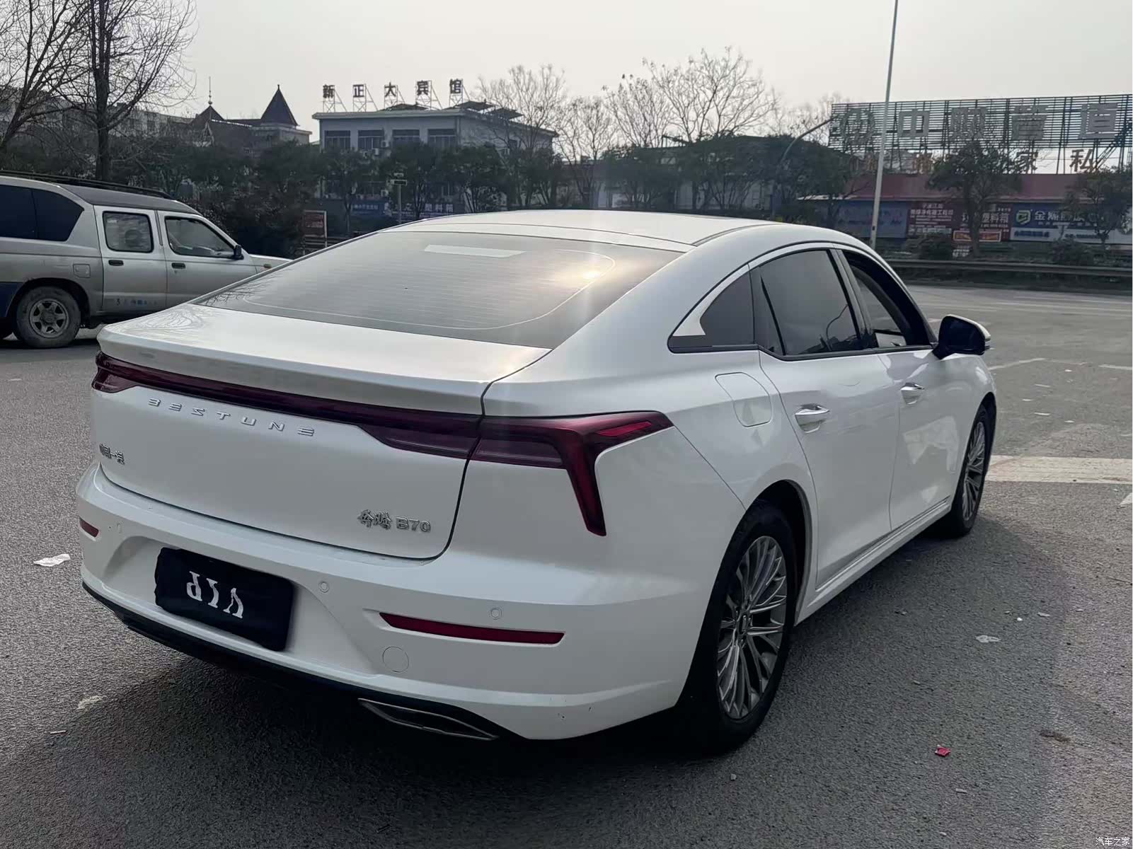 Bestune B70, 2022 11