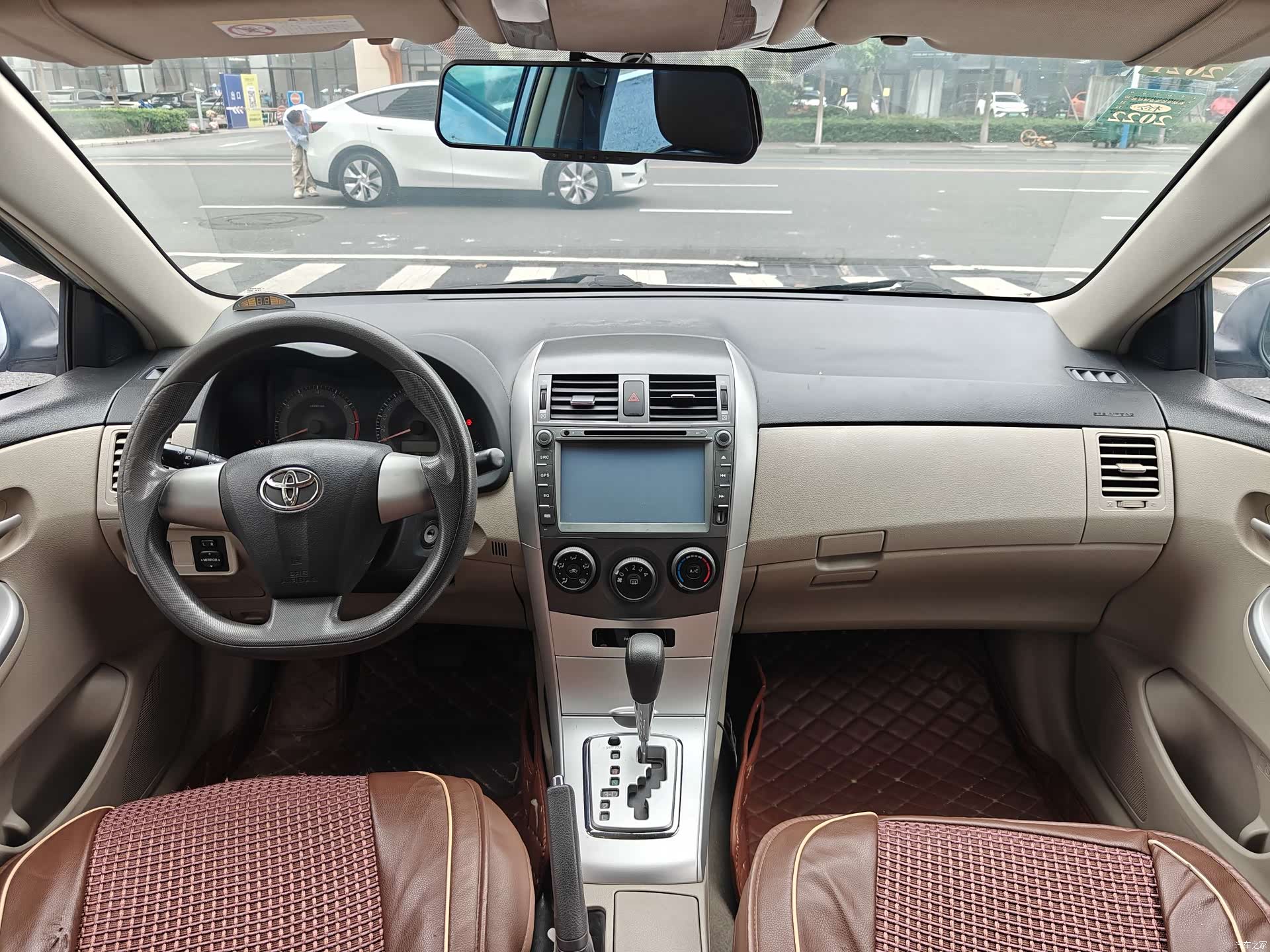 Toyota Corolla, 2011 7