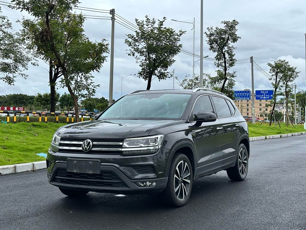 Volkswagen Tharu