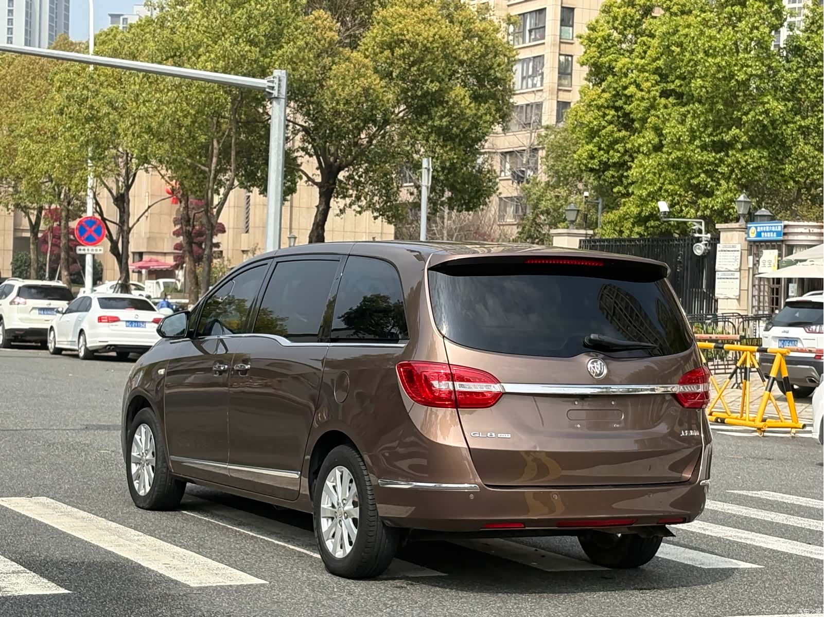 Buick GL8, 2019 17