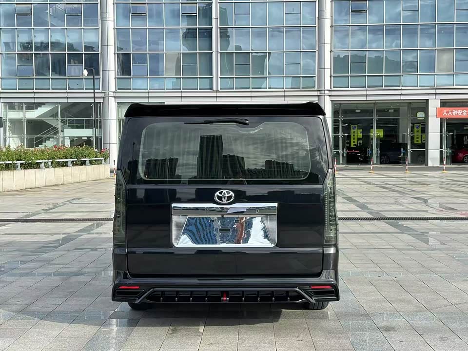 Toyota HIACE Toyota HIACE