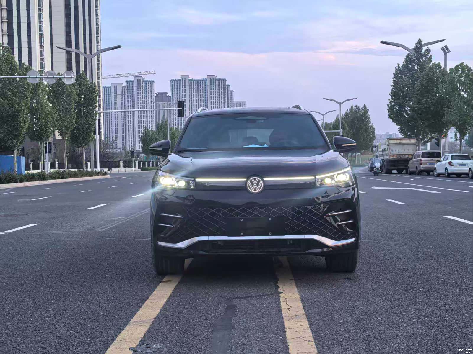 Volkswagen Tiguan L, 2025 2