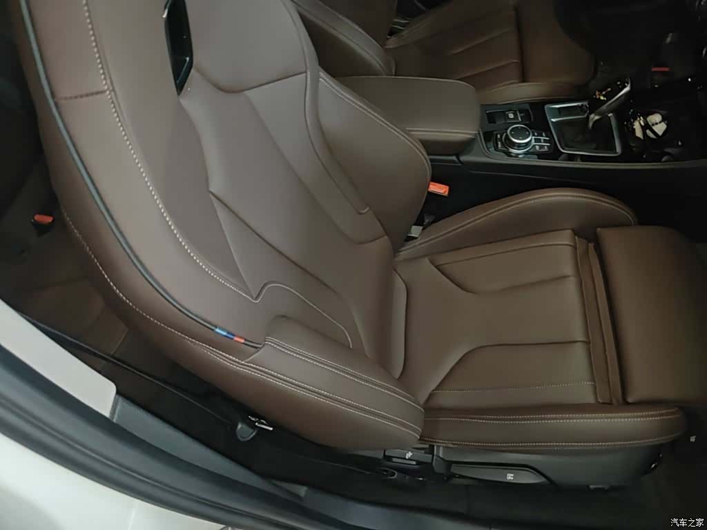 BMW 1 Series, 2023 25