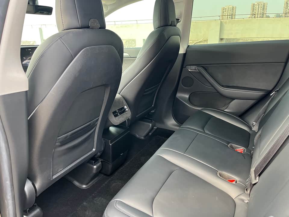 Tesla Model Y Tesla Model Y
