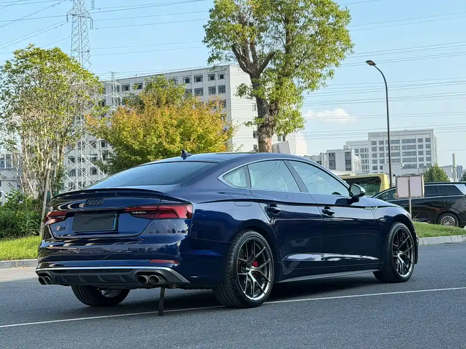 Audi S5
