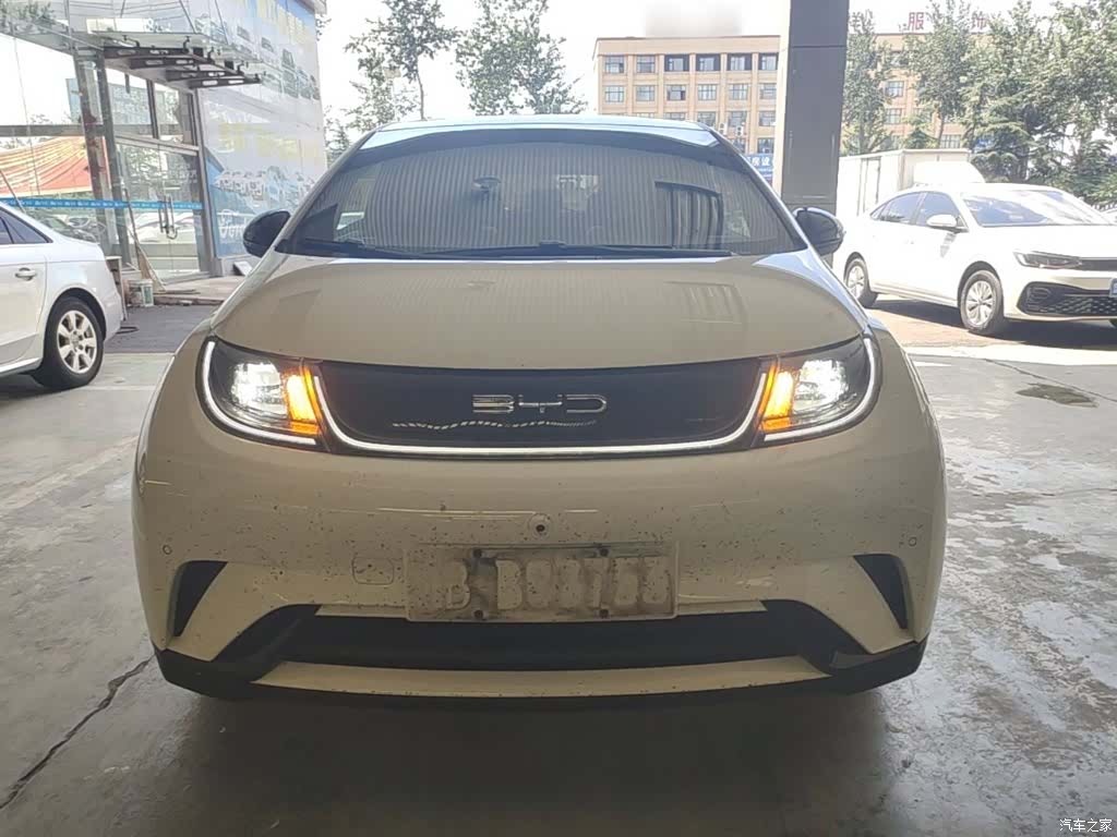 BYD Dolphin, 2023 3