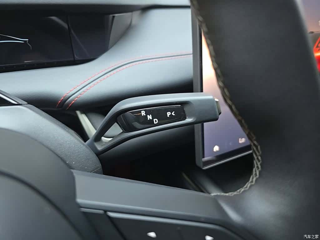 Xiaomi SU7, 2025 14