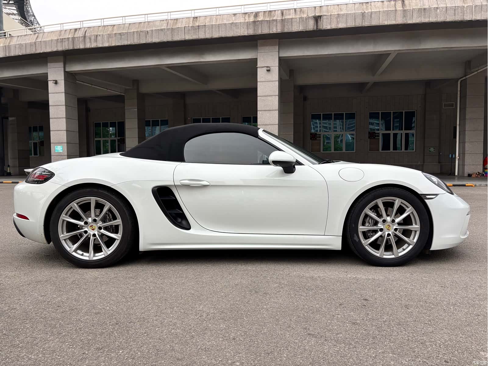 Porsche Boxster, 2019 11