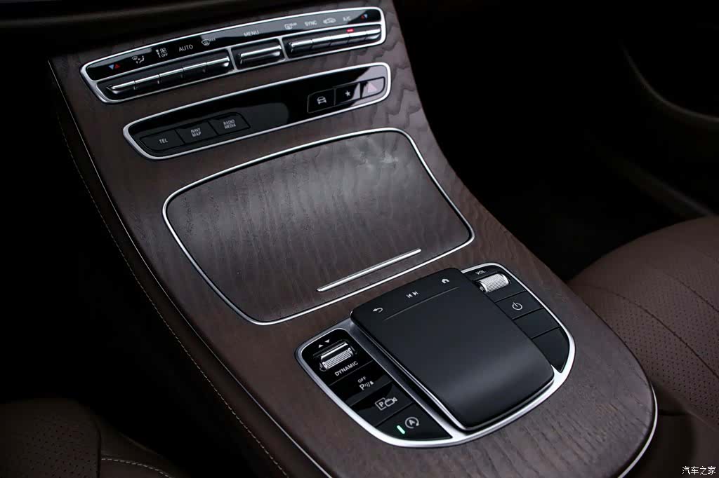 Mercedes-Benz E-Class, 2023 9
