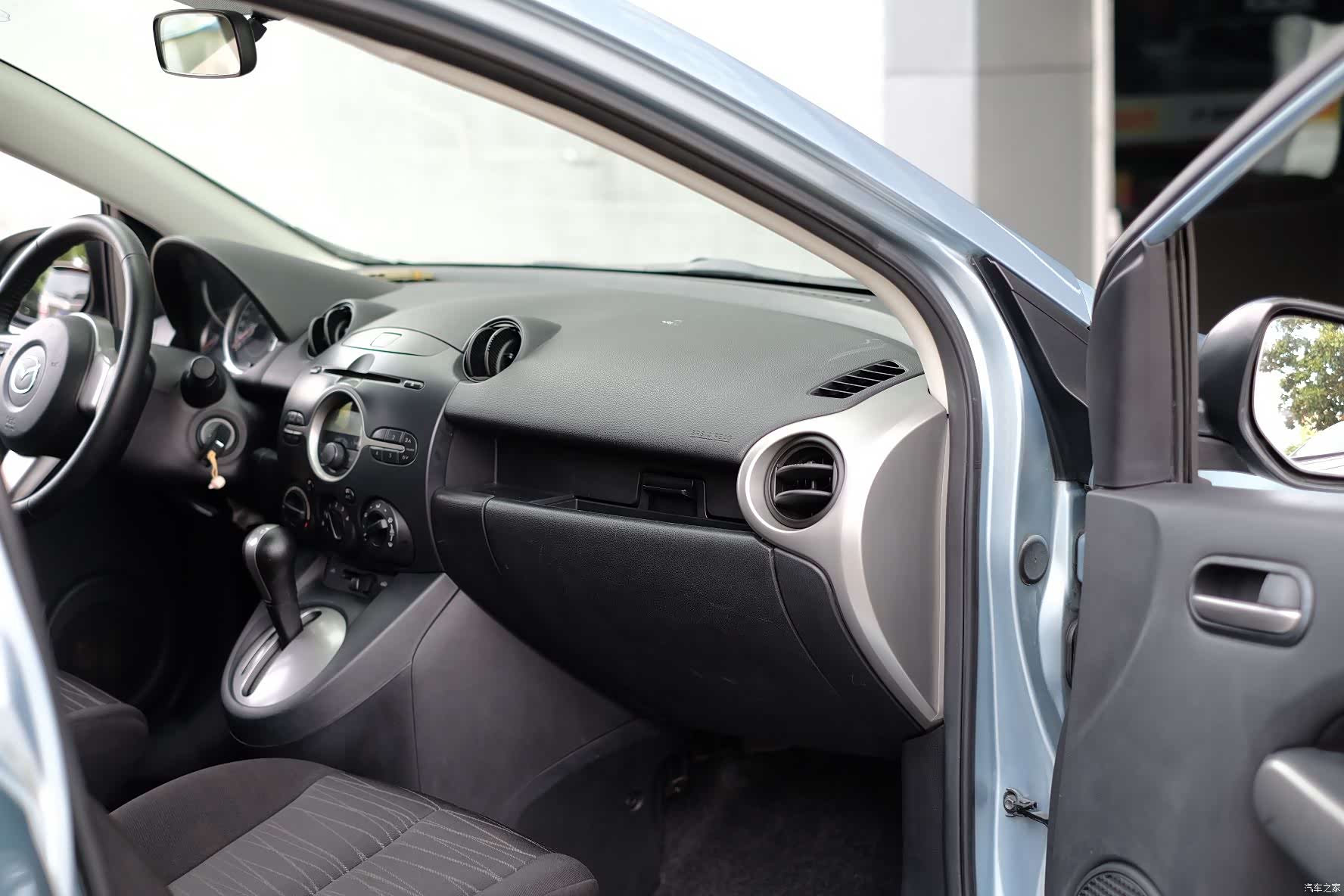 Mazda 2, 2011 55