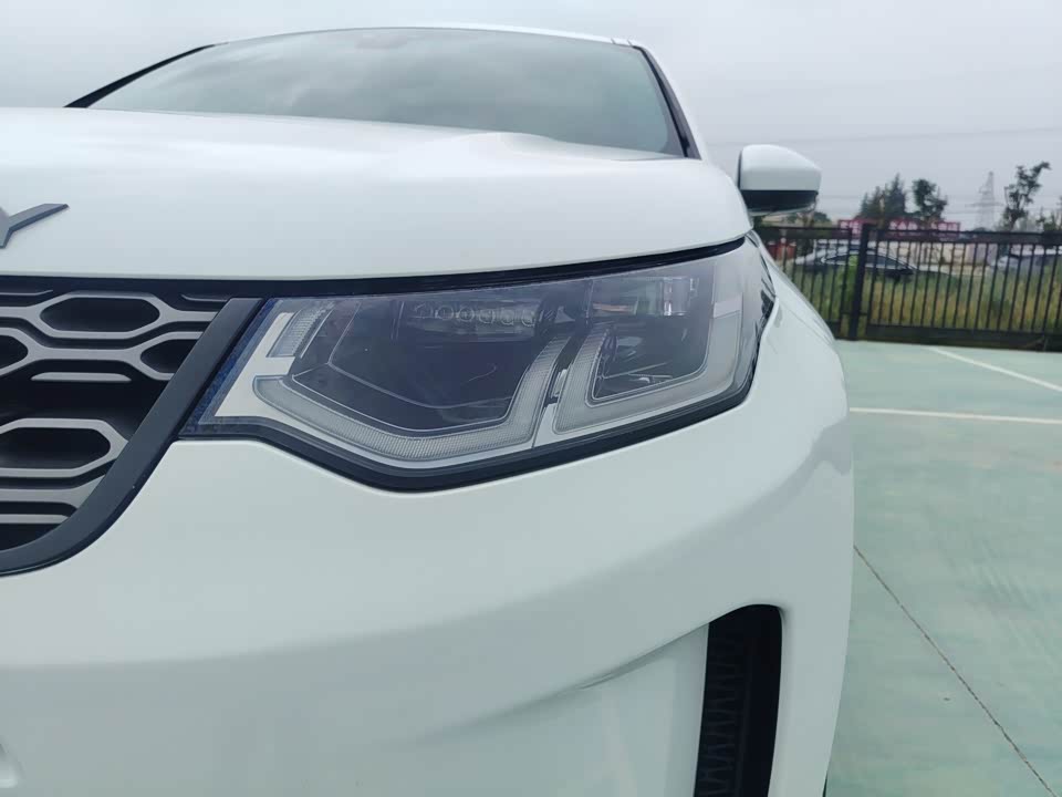 Land Rover Discover sources for sports