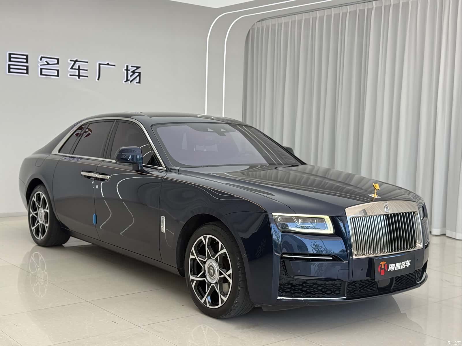 Rolls-Royce Ghost, 2022 3
