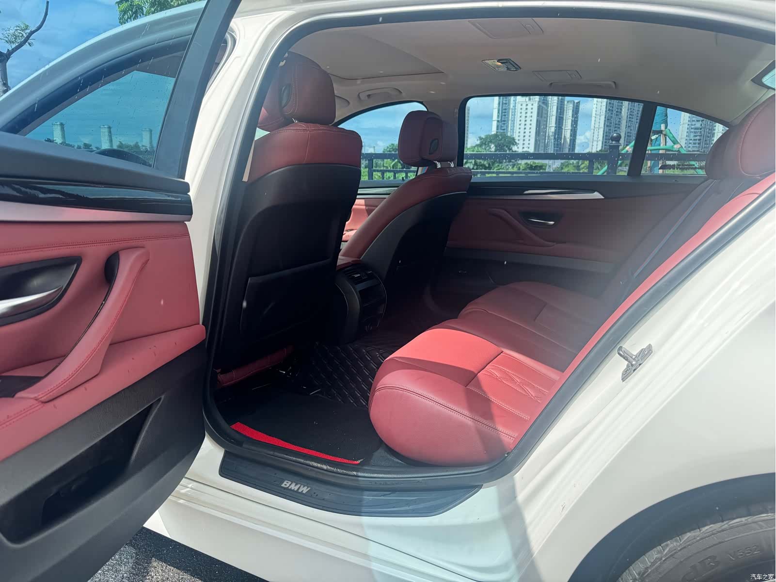 BMW 5 Series, 2012 все фото