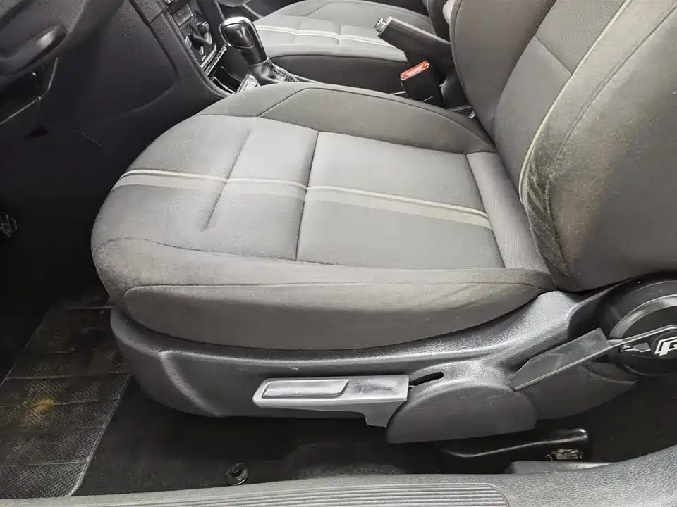 Volkswagen C-TREK Wei Collar