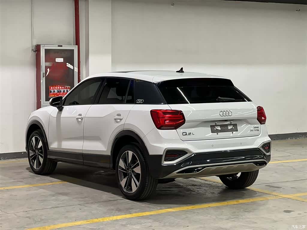 Audi Q2L, 2022 4