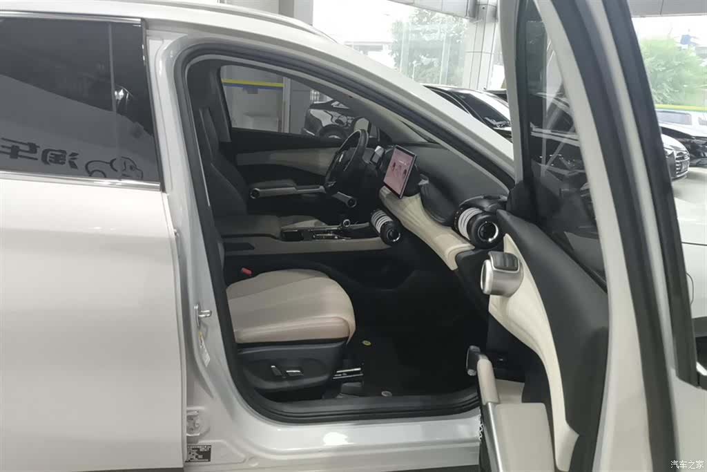 BYD Yuan, 2024 8