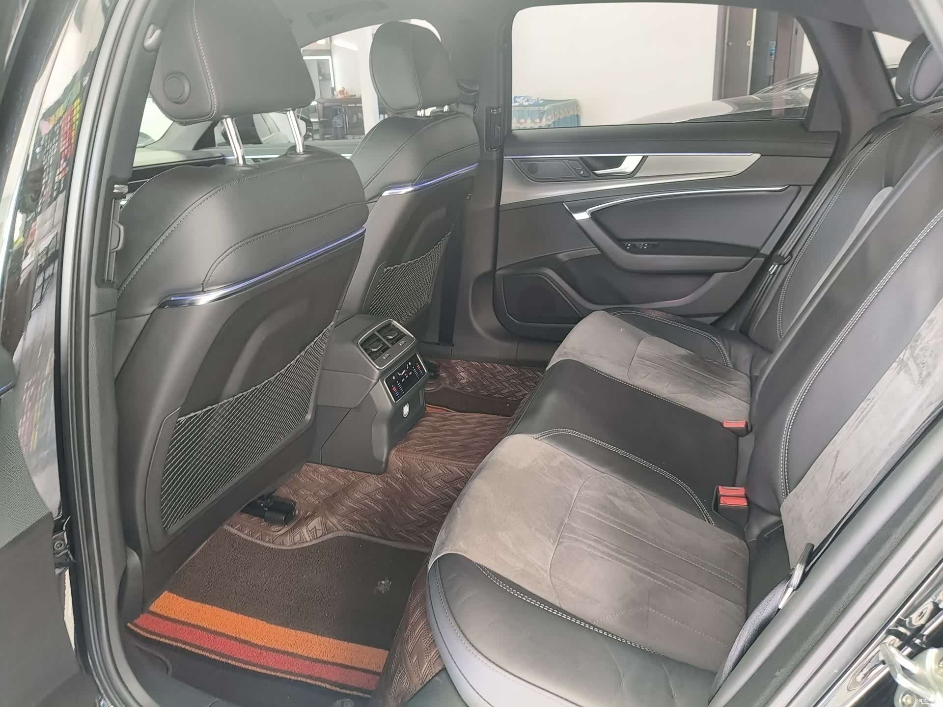 Audi A6L, 2020 8