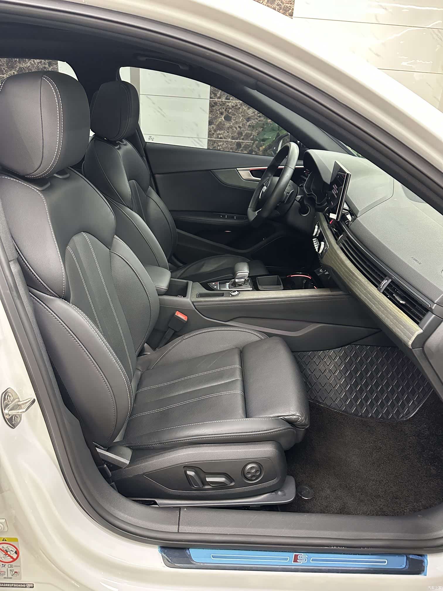 Audi A4L, 2023 11