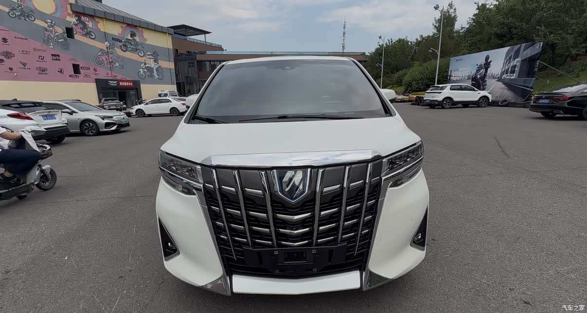 Toyota Alphard, 2019 3