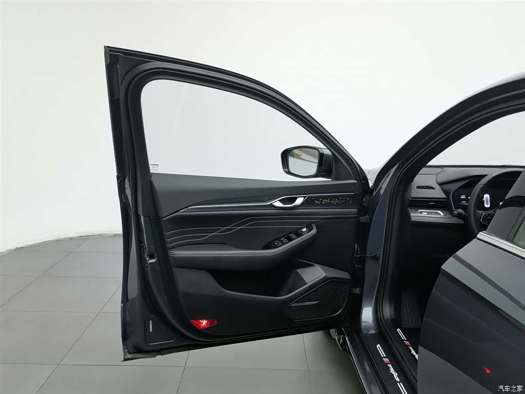 Geely Preface, 2024 8