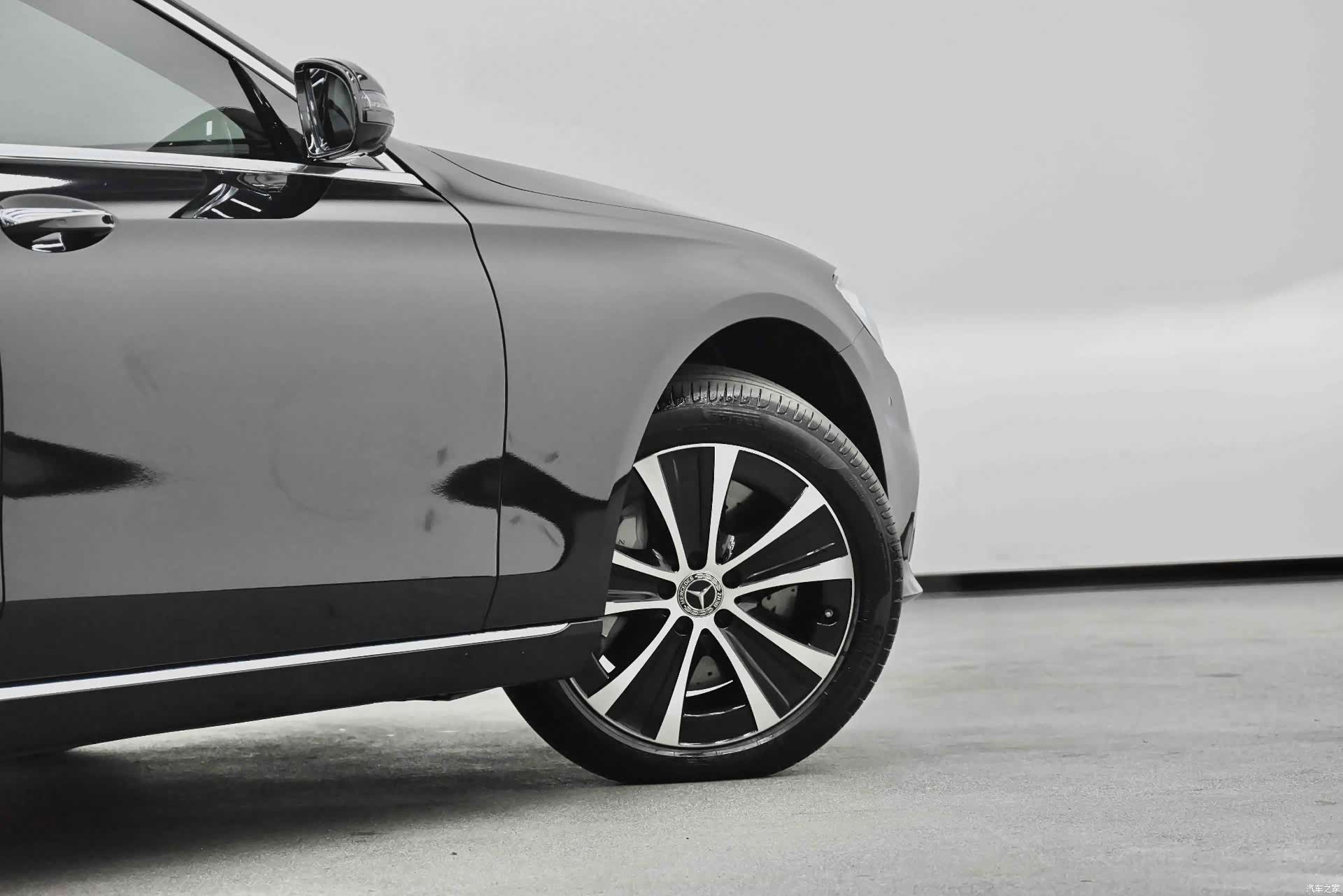 Mercedes-Benz E-Class, 2022 29