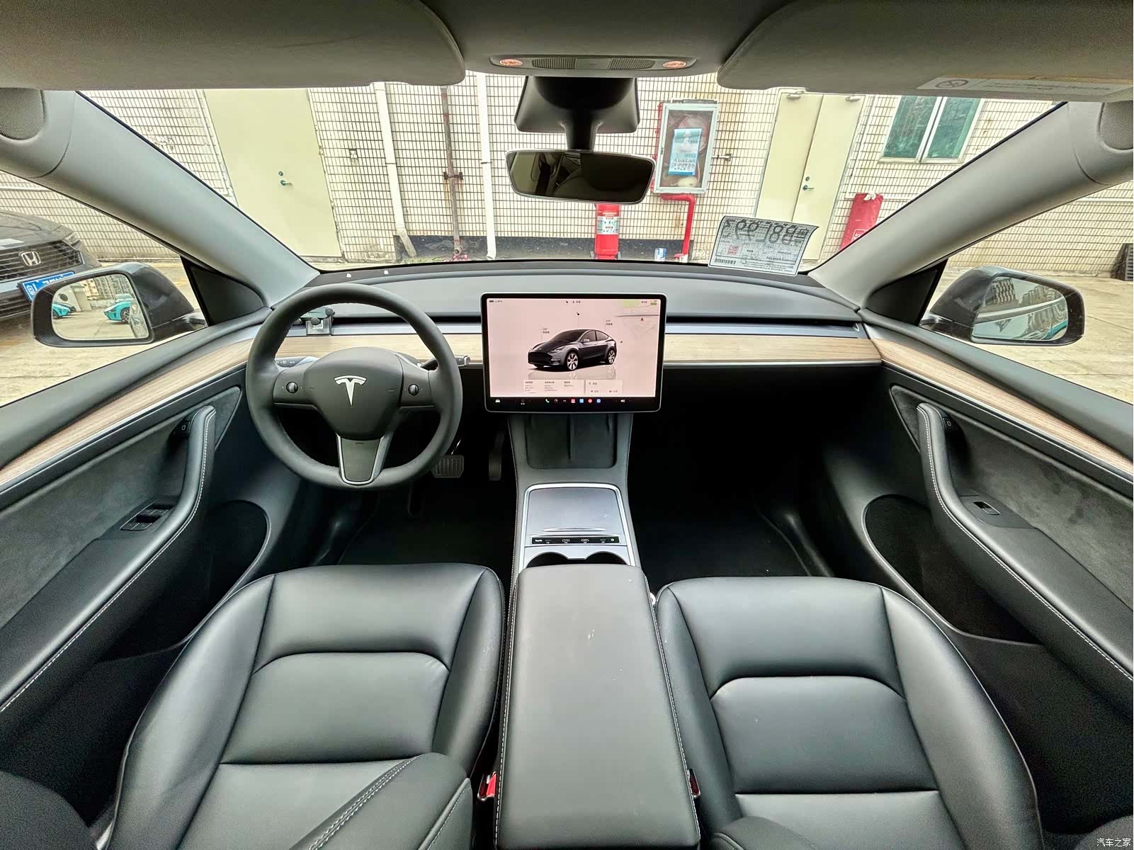 Tesla Model Y, 2023 11