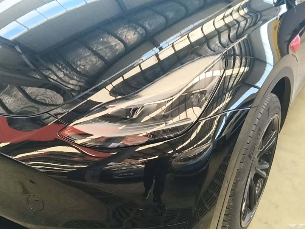 Tesla Model Y, 2022 24