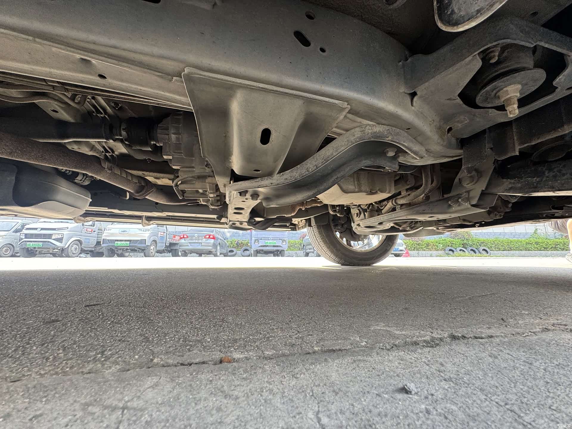 Maxus D90, 2018 17