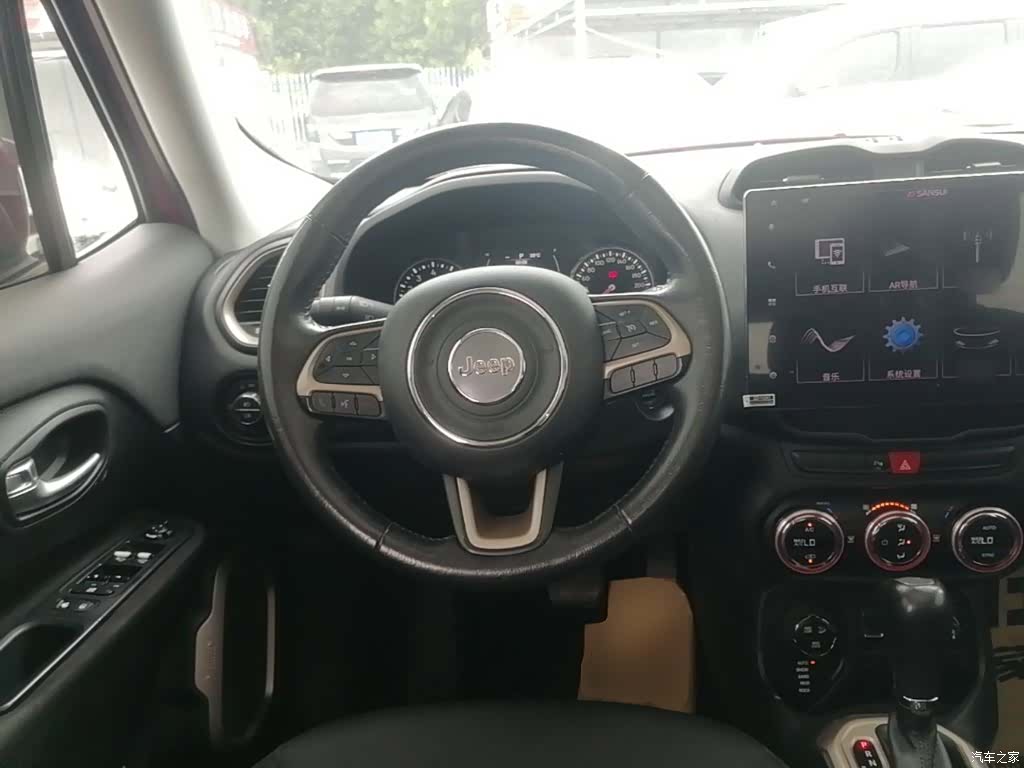 Jeep Renegade, 2017 11
