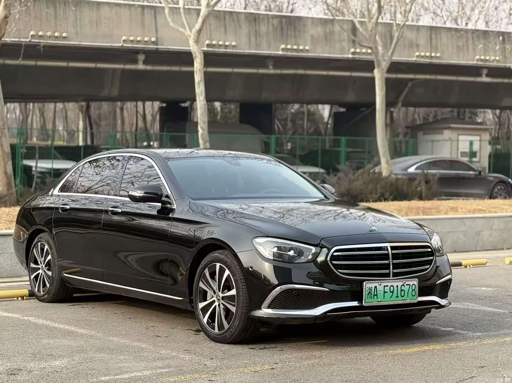 Mercedes-Benz E-Class, 2023 3