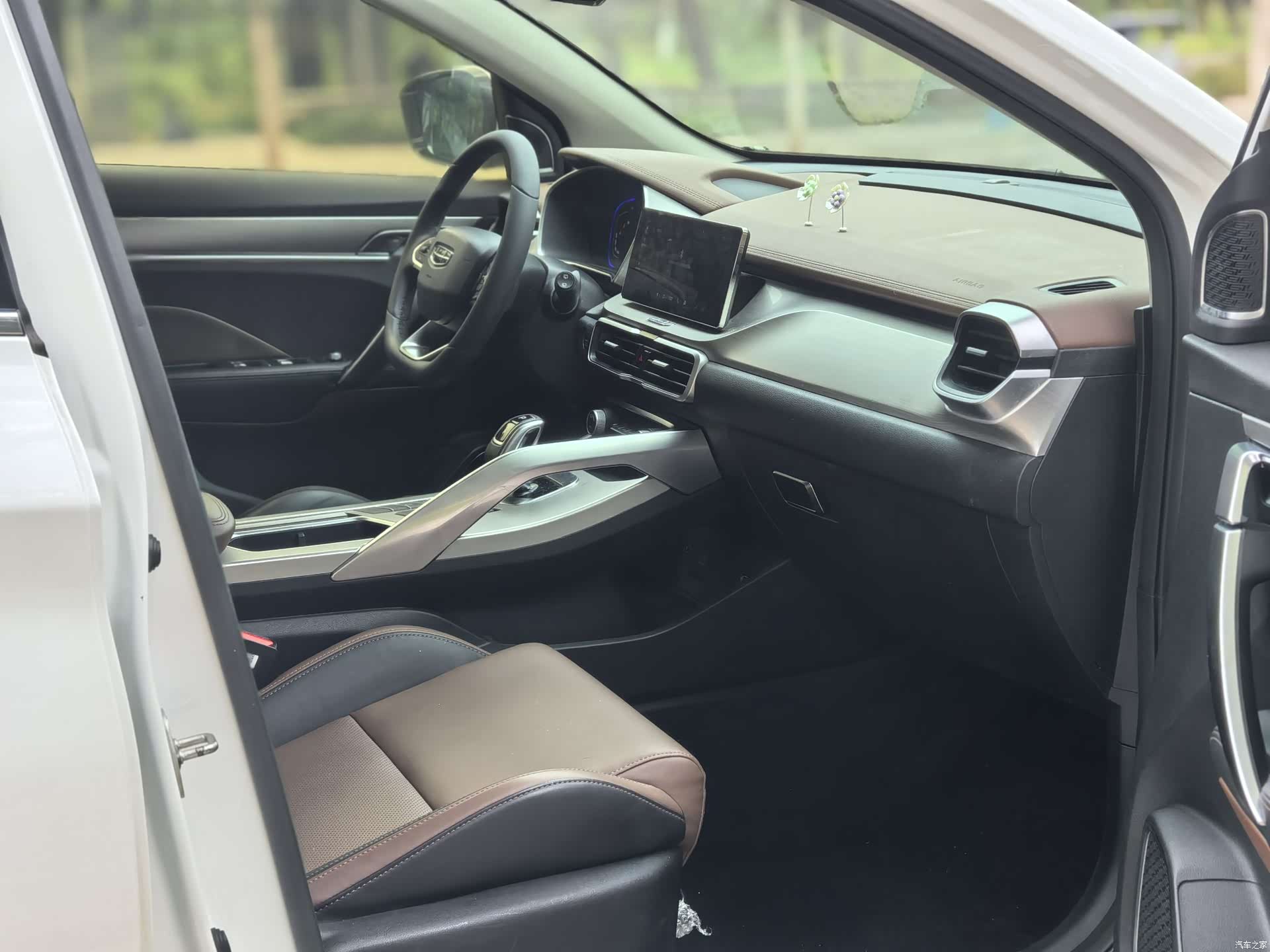 Geely Coolray, 2020 4