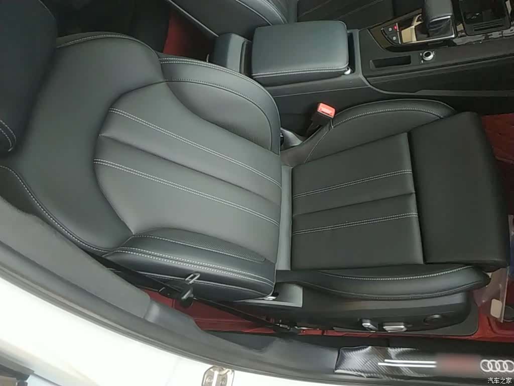 Audi A4L, 2025 25