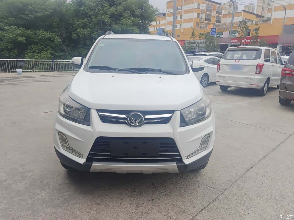 BAIC S3, 2015 3