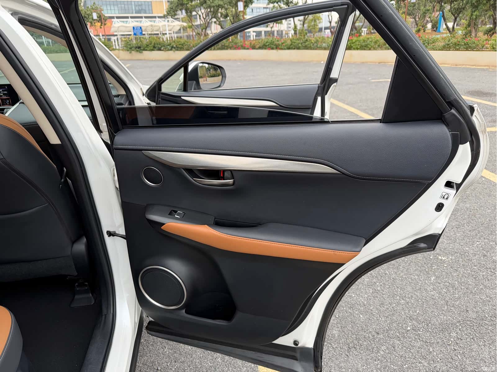 Lexus NX, 2019 26