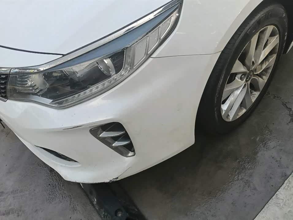 Kia K5 Kia K5