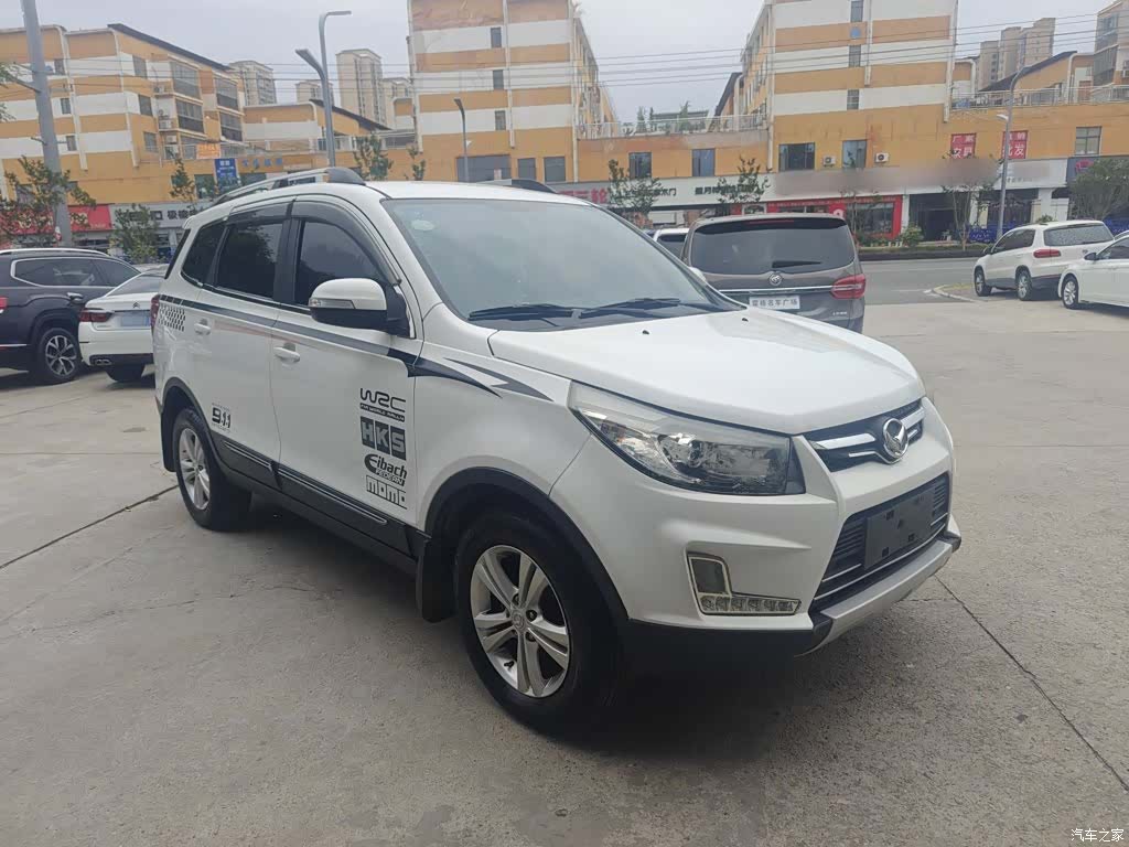 BAIC S3, 2015 4