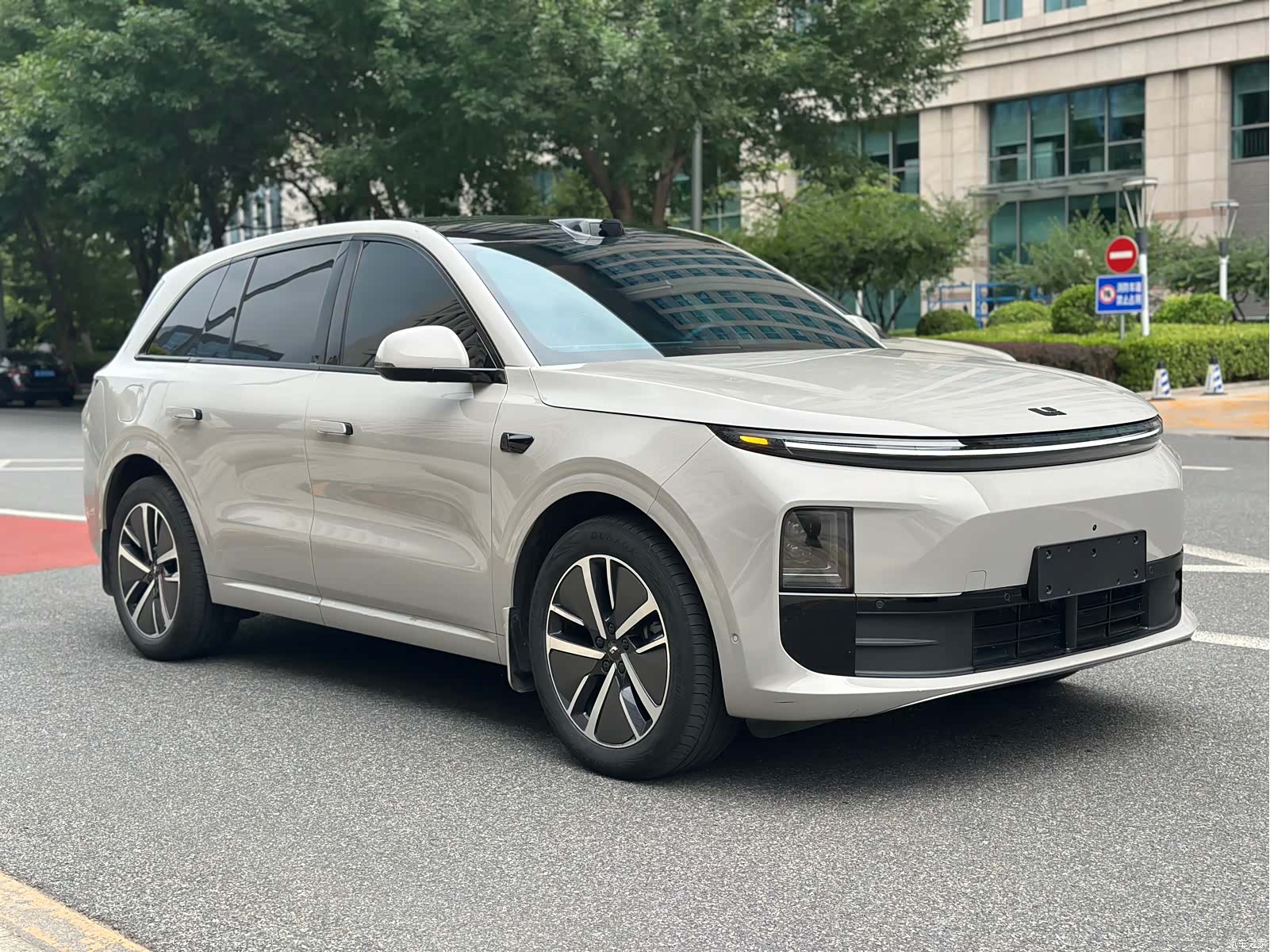 Li Auto L6, 2024 3