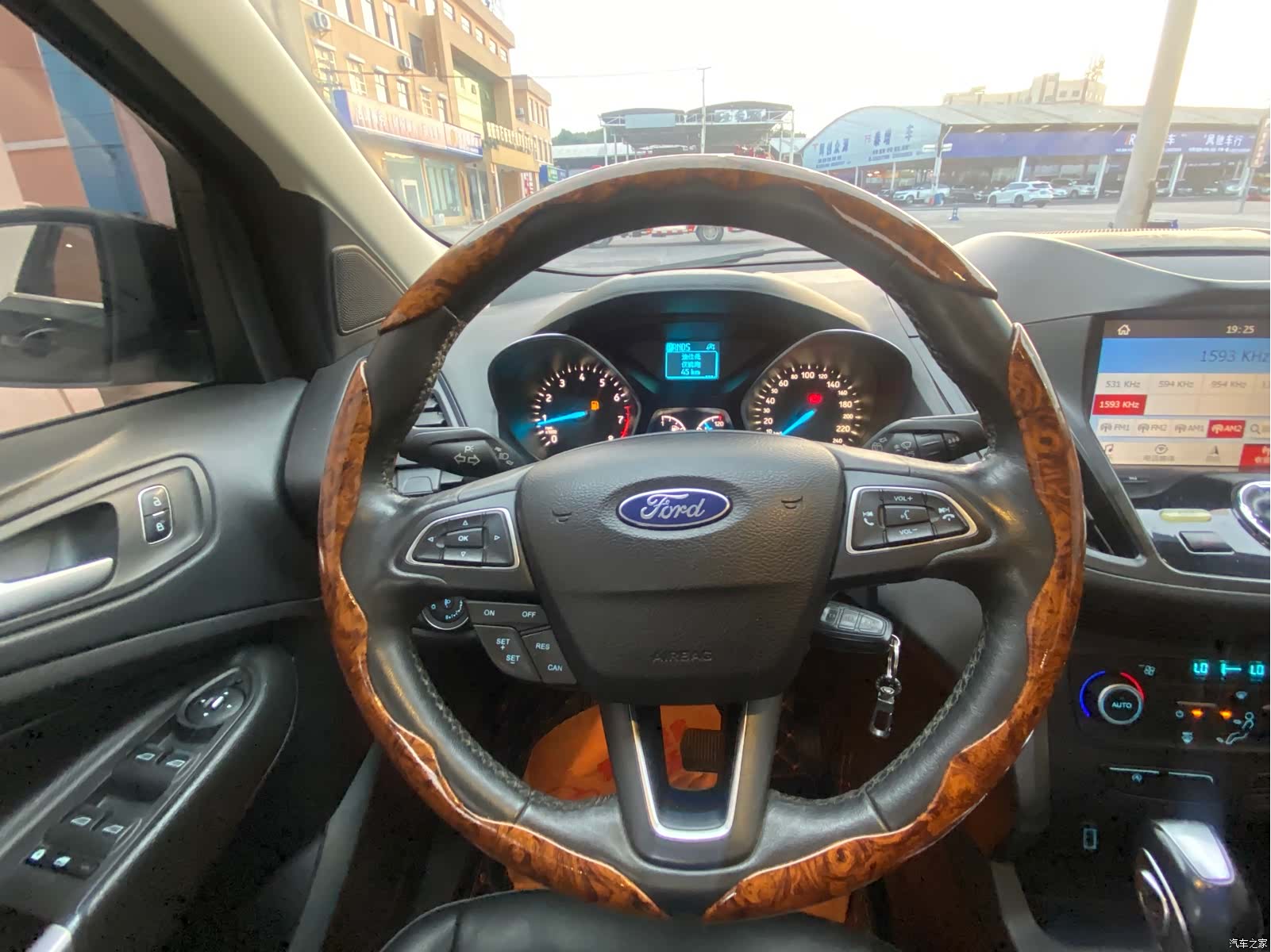 Ford Kuga, 2018 8