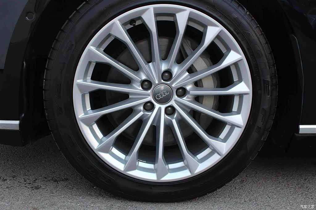 Audi A8L, 2020 11