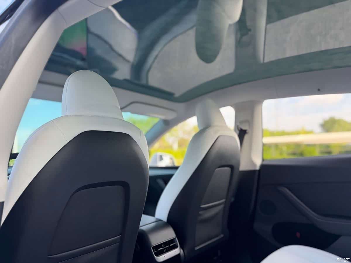 Tesla Model Y, 2024 13