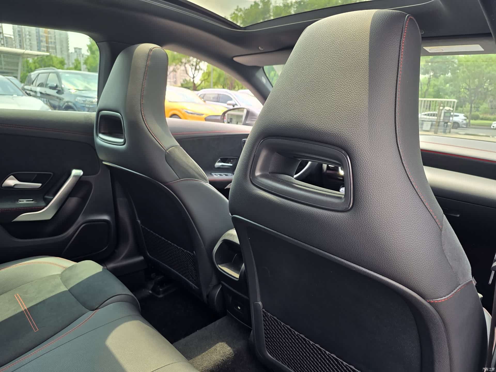 Mercedes-Benz CLA, 2025 18