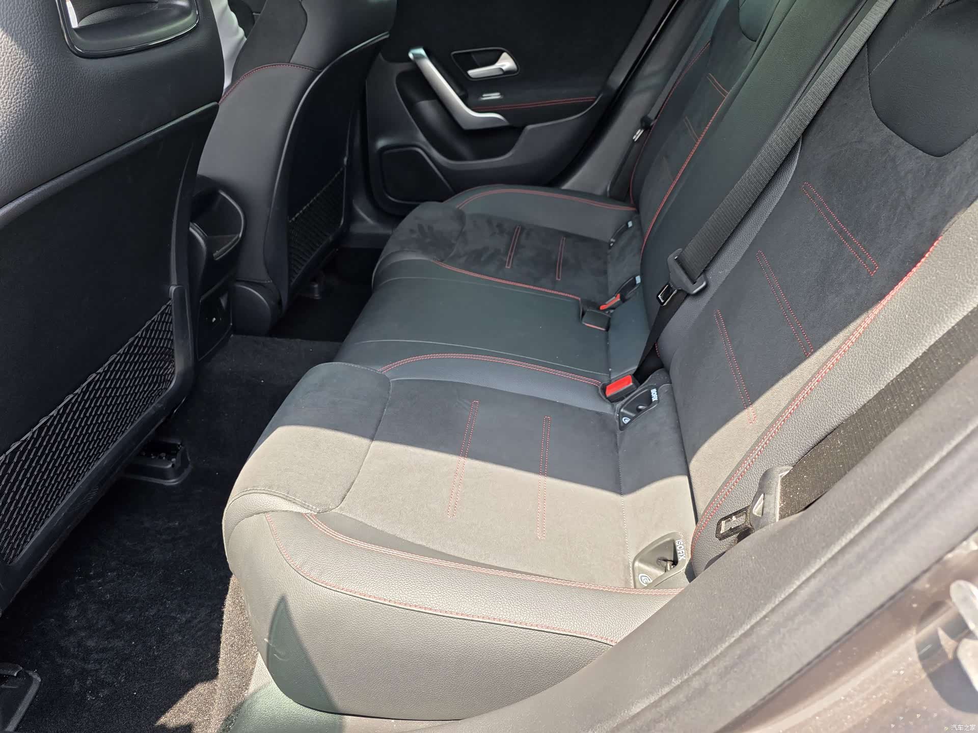 Mercedes-Benz CLA, 2025 12