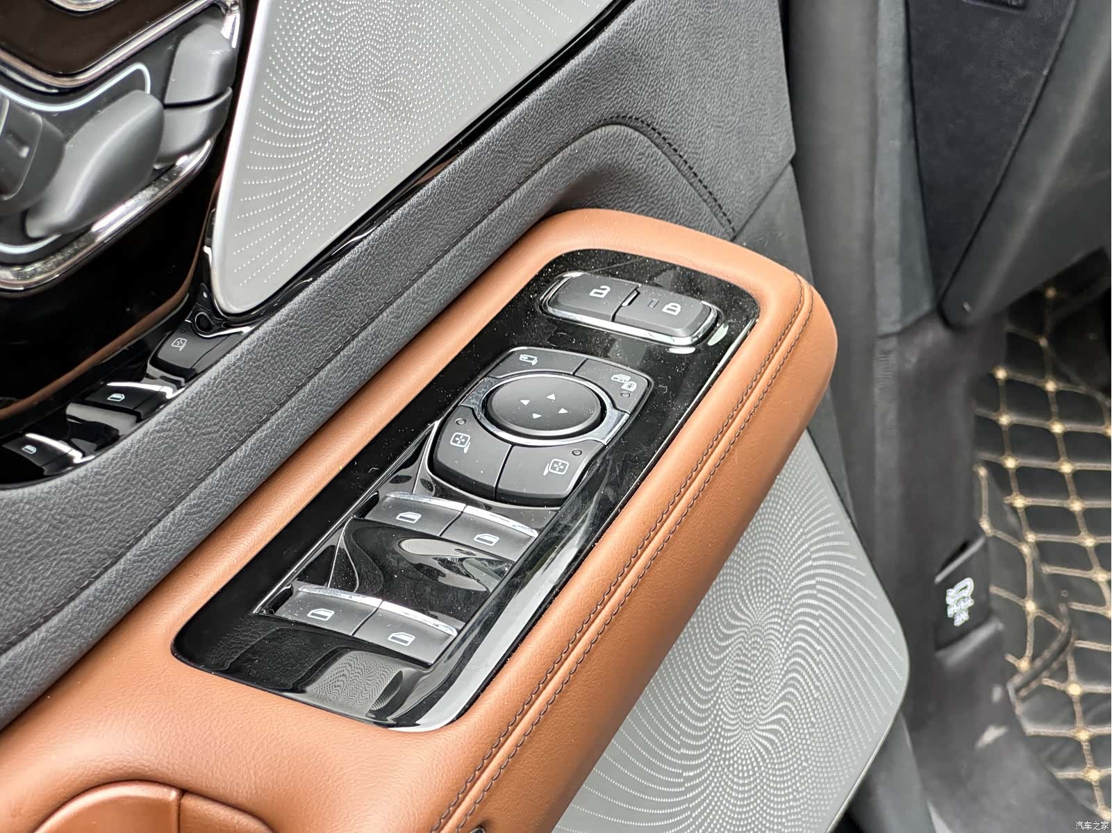 Lincoln Aviator, 2022 29