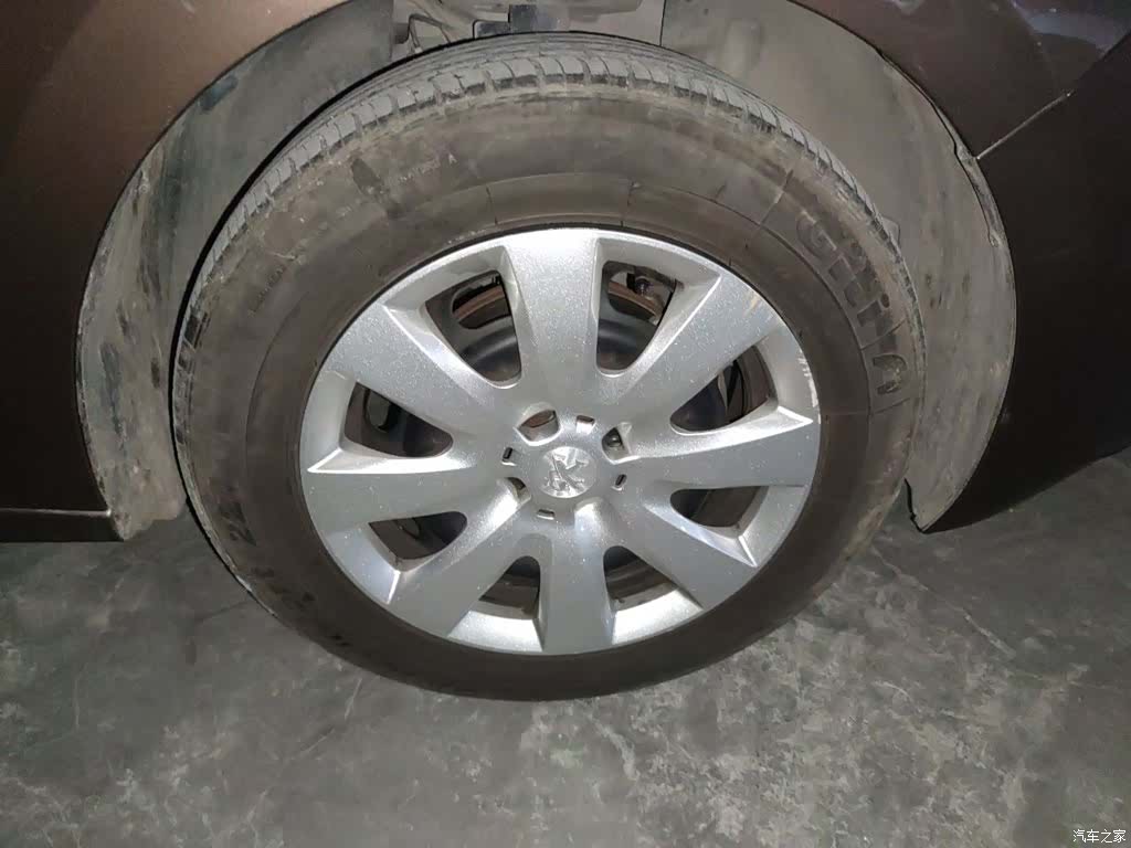 Peugeot 301, 2014 26