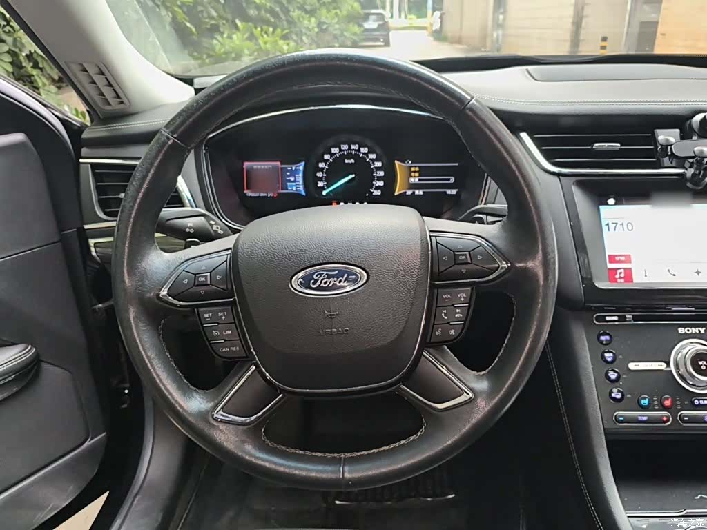 Ford Taurus, 2017 3