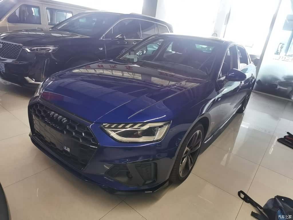 Audi A4L, 2021 1