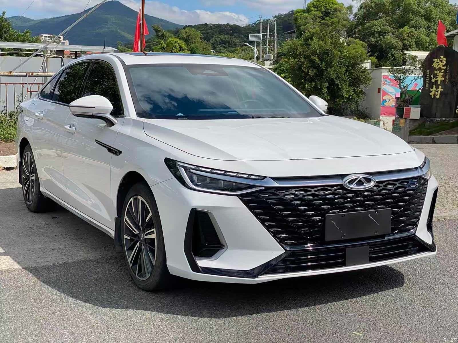 Chery Arrizo 8, 2023 3