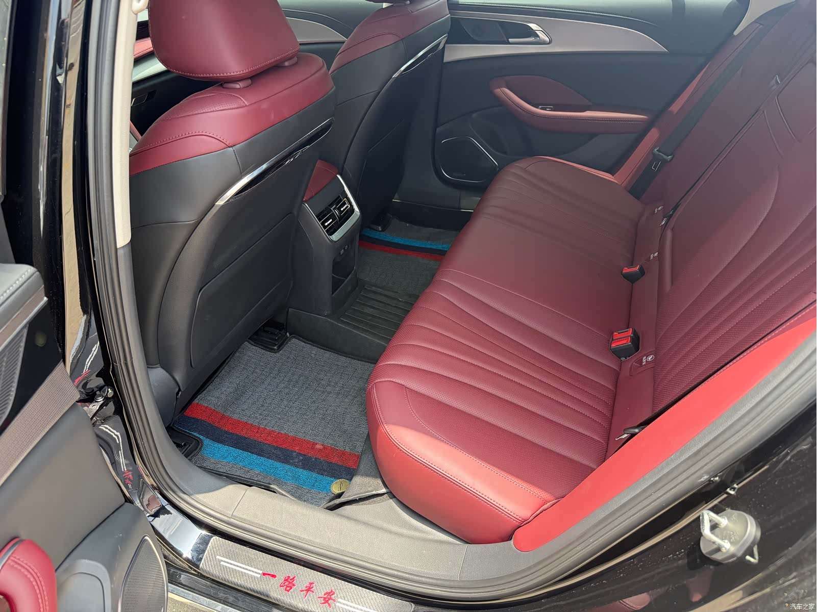 Hongqi H5, 2022 7